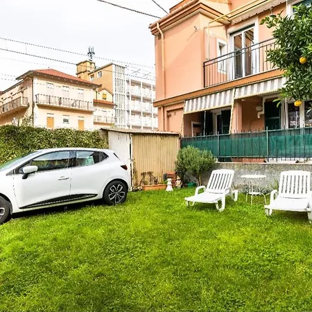 Fronte Mare Con Giardino Apartment Pietra Ligure